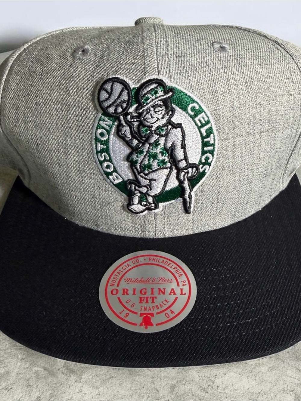 Mitchell & Ness Boston Celtics Gray and Black Snapback Hat